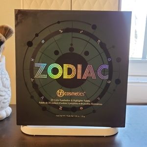 BH Cosmetics Zodiac pallette